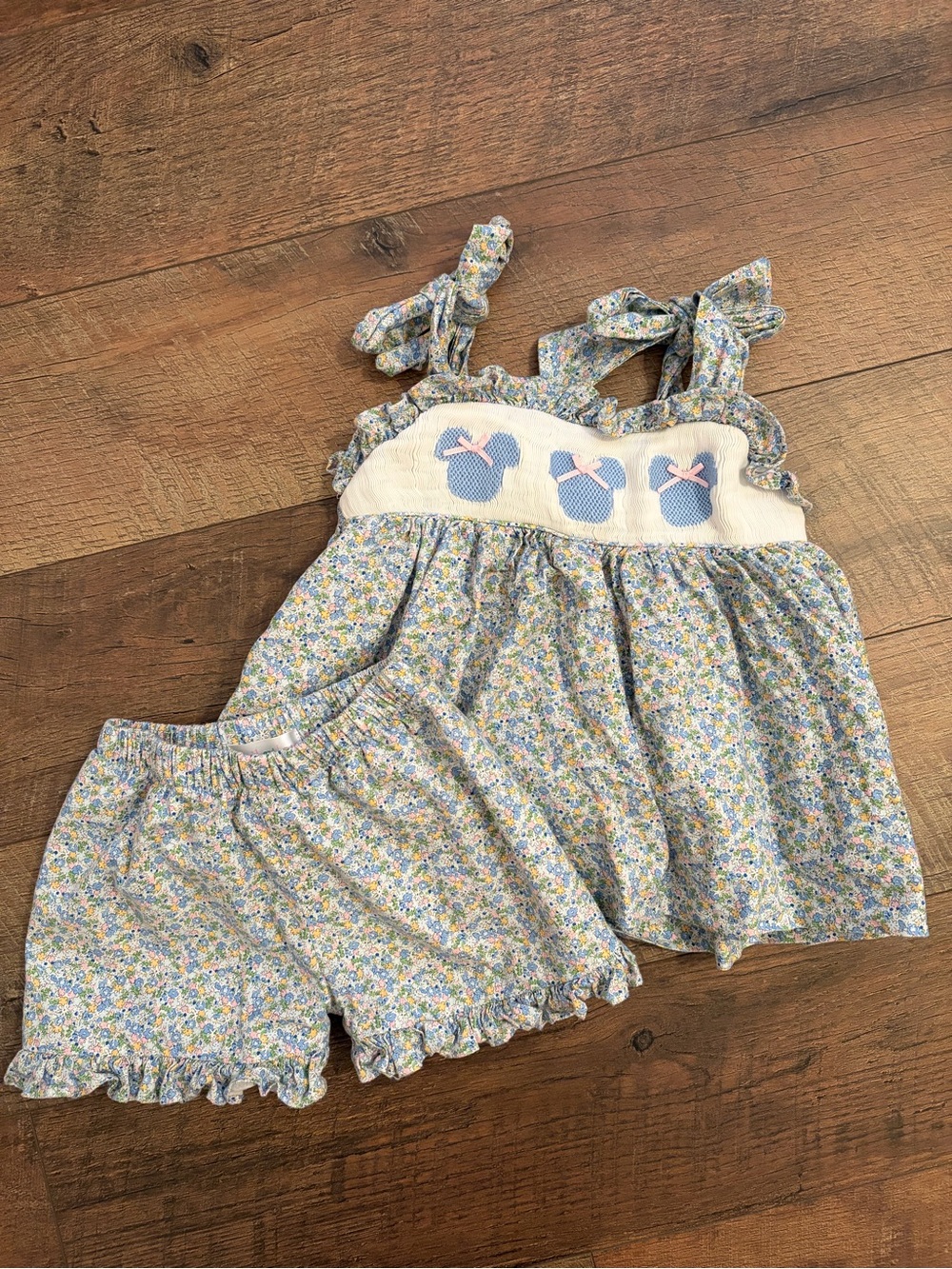 Cecil and Lou Minnie short set